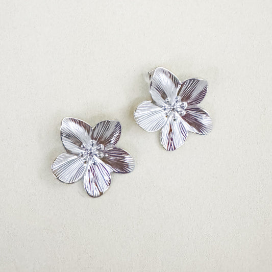 Brincos folha prateado